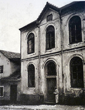Pi rekonstrukci horsk synagogy v Hartmanicch se postupovalo podle dosud jedin nalezen fotografie